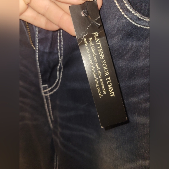 New with tags! Women's Size 12 catos bootcut tummy control jeans - Picture 3 of 5